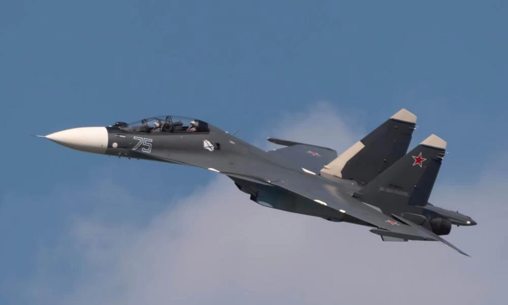 "Συναγερμός" στο ΝΑΤΟ: Η Ρωσία μεταφέρει Su-30 και πυραυλικά συστήματα στο Καλλίνινγκραντ